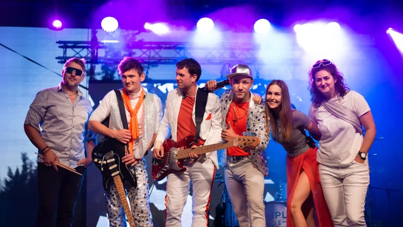 simply-the-show-vitani-leta